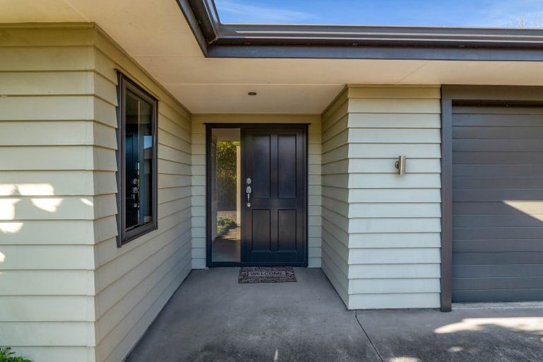Photo of property in 40 Montague Grove, Stratford, 4332