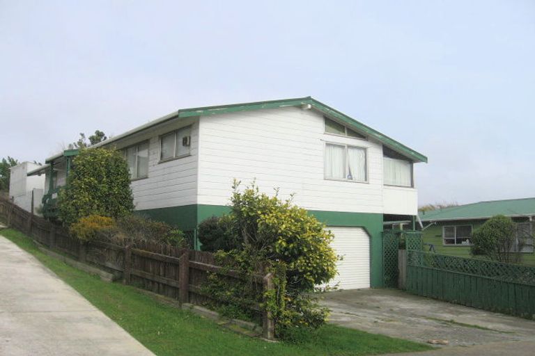 Photo of property in 101 Conclusion Street, Ascot Park, Porirua, 5024