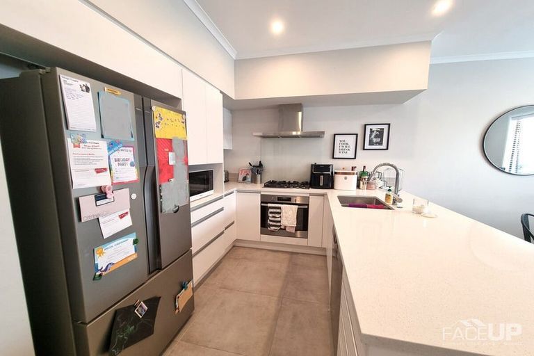 Photo of property in 31 Walter Merton Road, Hobsonville, Auckland, 0616