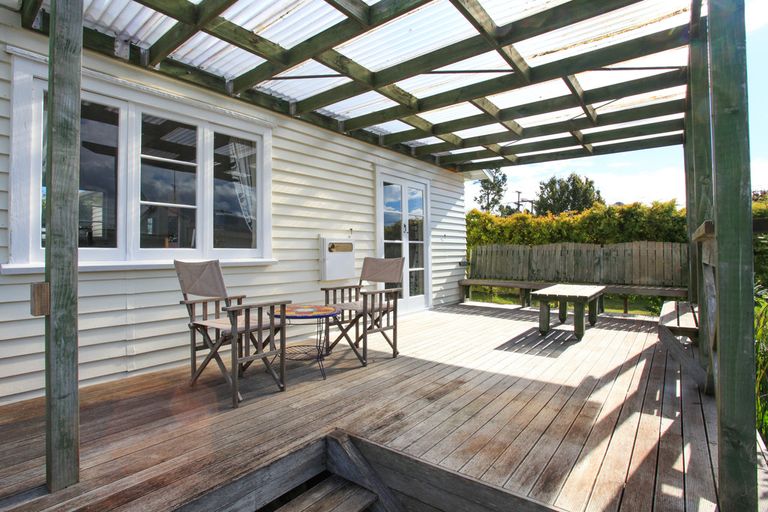 Photo of property in 39a Wallis Street, Raglan, 3225