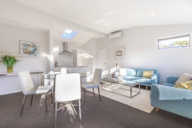 Photo of property in 41b Collins Avenue, Tawa, Wellington, 5028