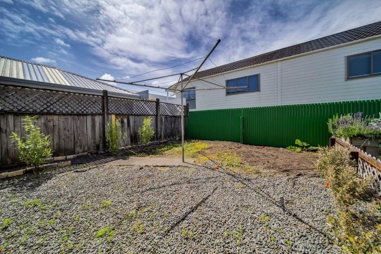 Photo of property in 153a Saint Aubyn Street, New Plymouth, 4310