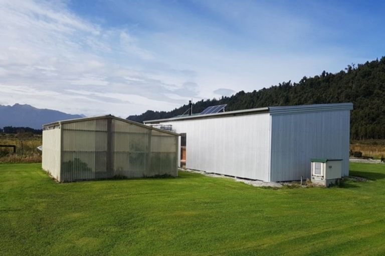 Photo of property in 751 La Fontaine Road, Harihari, 7884