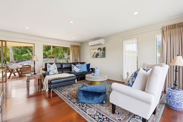 Photo of property in 5 Wisteria Way, Mairangi Bay, Auckland, 0630