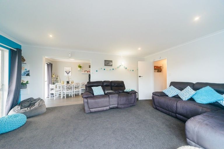 Photo of property in 10 Hillcrest Drive, Kelvin Grove, Palmerston North, 4414