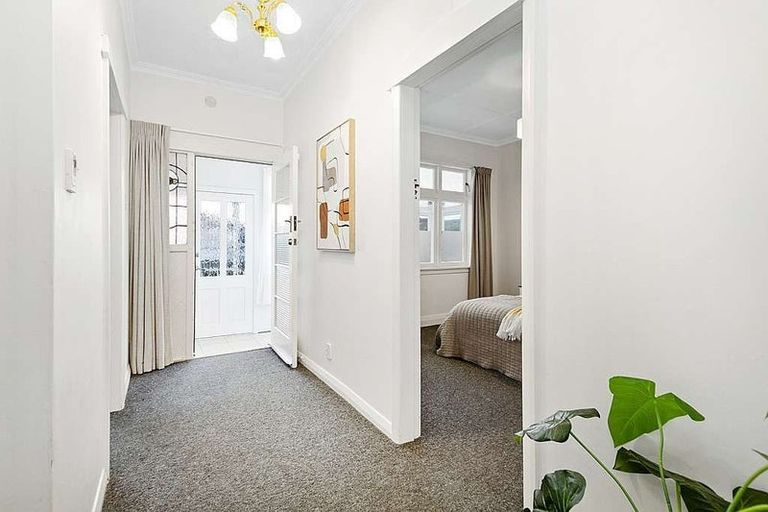 Photo of property in 18 Cudby Street, Woburn, Lower Hutt, 5011