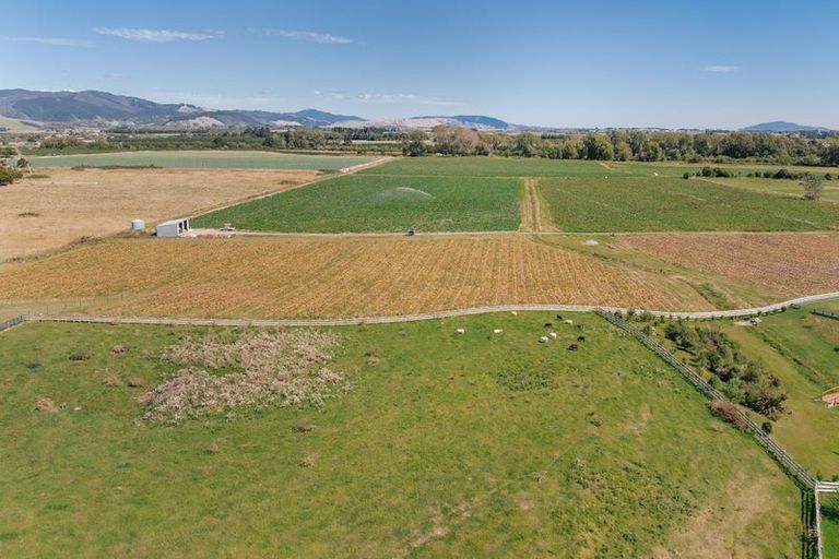 Photo of property in 111a Muhunoa Road West, Ohau, 5570