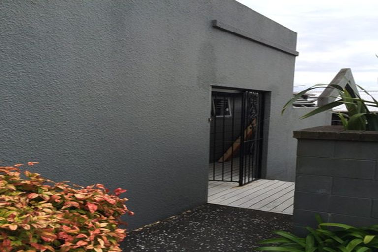 Photo of property in 109a Mokoia Road, Birkenhead, Auckland, 0626