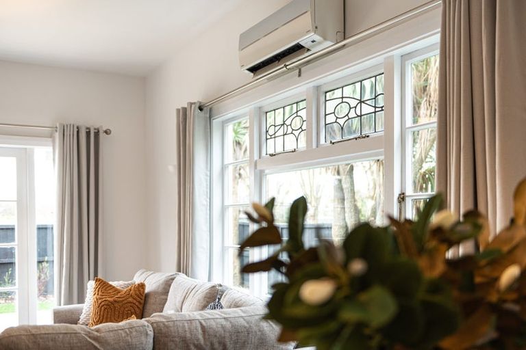 Photo of property in 60 Oxley Avenue, St Albans, Christchurch, 8014