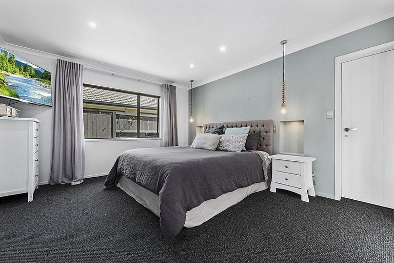 Photo of property in 47 Inverness Drive, Pyes Pa, Tauranga, 3112