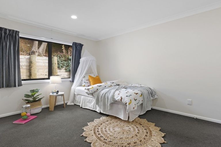 Photo of property in 32 Roger Guy Place, Welcome Bay, Tauranga, 3175