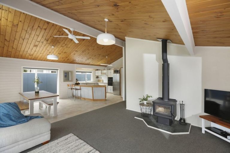 Photo of property in 11 Ropiha Street, Fitzroy, New Plymouth, 4312