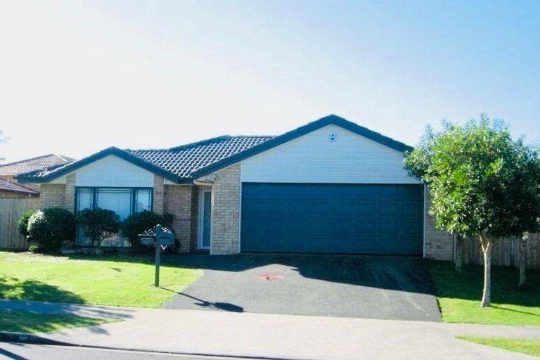 Photo of property in 64 Sandwick Drive, Weymouth, Auckland, 2103
