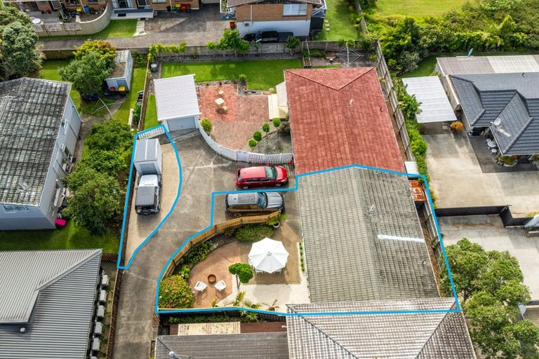 Photo of property in 3/83 Centreway Road, Orewa, 0931