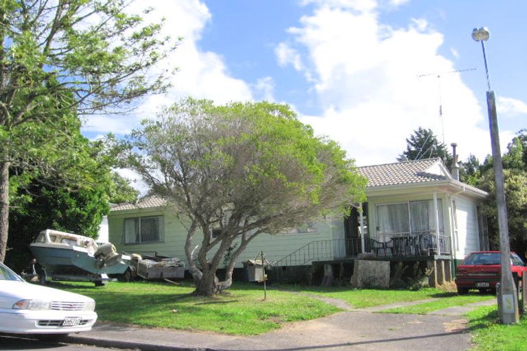 Photo of property in 3 Virgo Place, Glen Eden, Auckland, 0602