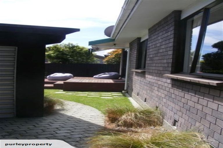 Photo of property in 2/17e Te Maru Place, Redwood, Christchurch, 8051