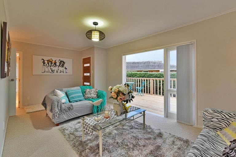 Photo of property in 120 Coronation Road, Mangere Bridge, Auckland, 2022