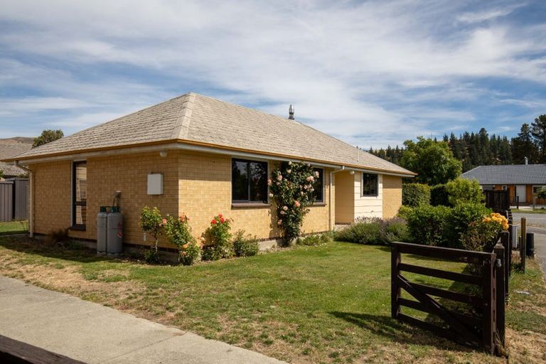 Photo of property in 1 Jollys Road, Cromwell, 9310