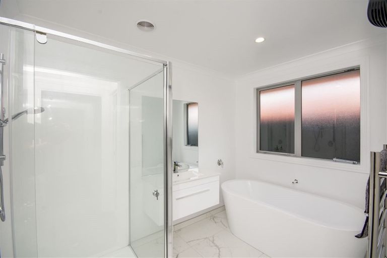 Photo of property in 4 Waikuku Beach Road, Waikuku Beach, 7473