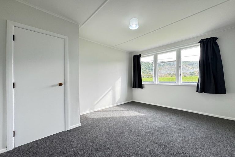 Photo of property in 1218 Taita Drive, Taita, Lower Hutt, 5011