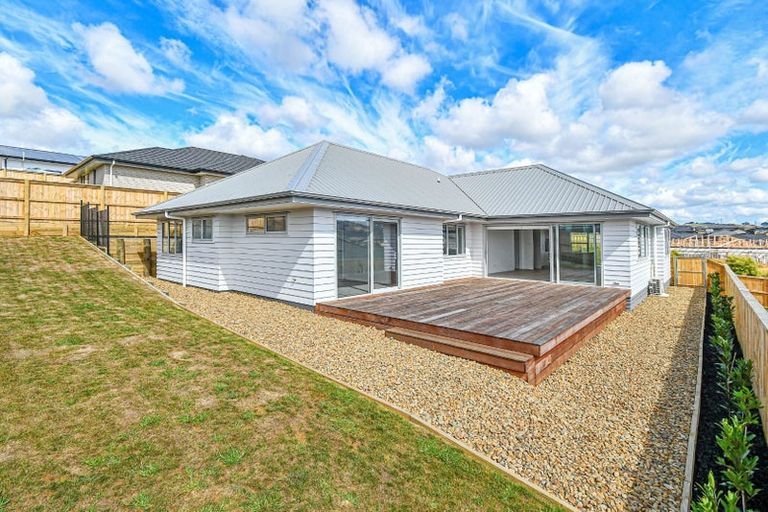 Photo of property in 14 Viv Green Place, Pokeno, 2402