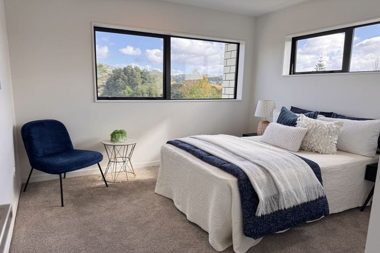 Photo of property in 21d Barron Drive, Green Bay, Auckland, 0604