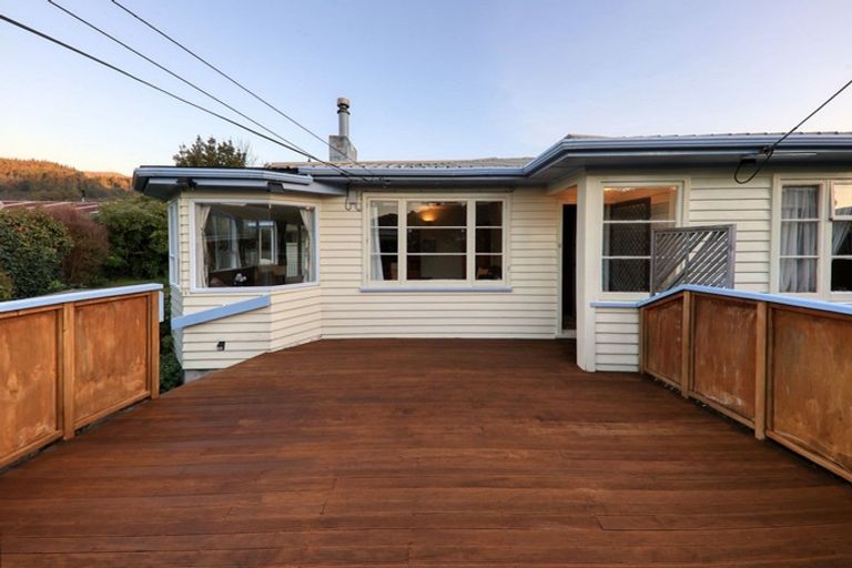 Photo of property in 5 Cunningham Road, Clouston Park, Upper Hutt, 5018