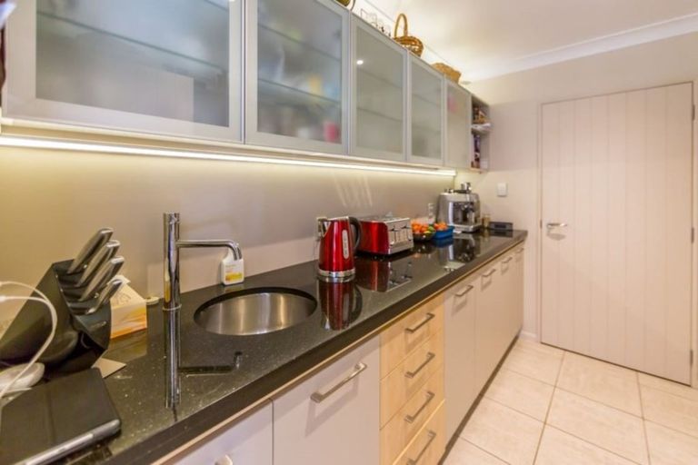 Photo of property in 32 Sovereign Gardens, Halswell, Christchurch, 8025