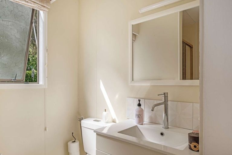 Photo of property in 24 Sunvale Crescent, Whataupoko, Gisborne, 4010