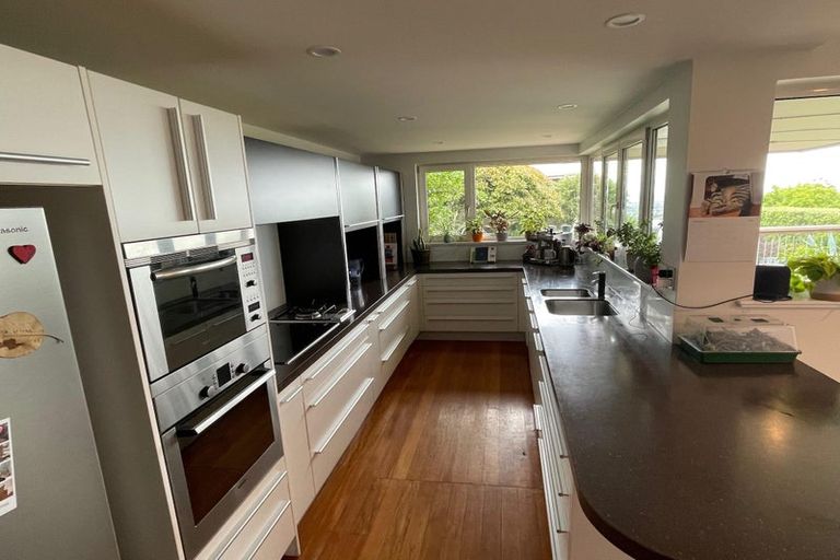 Photo of property in 124 Major Hornbrook Road, Mount Pleasant, Christchurch, 8081