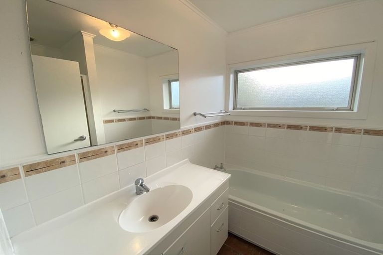 Photo of property in 25 Barnhill Crescent, Pahurehure, Papakura, 2113