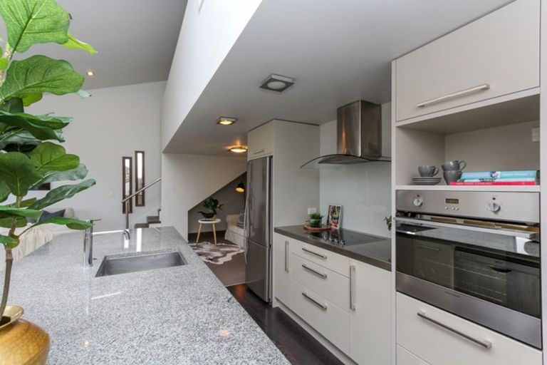 Photo of property in 18/2 Buller Street, New Plymouth, 4310