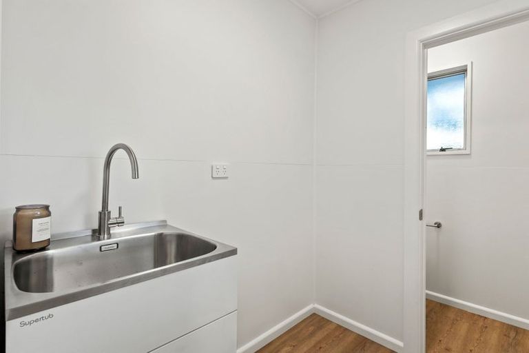 Photo of property in 51 Liverton Crescent, Bishopdale, Christchurch, 8053