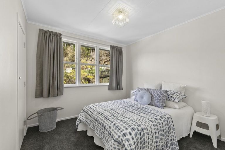 Photo of property in 49 Bird Grove, Stokes Valley, Lower Hutt, 5019