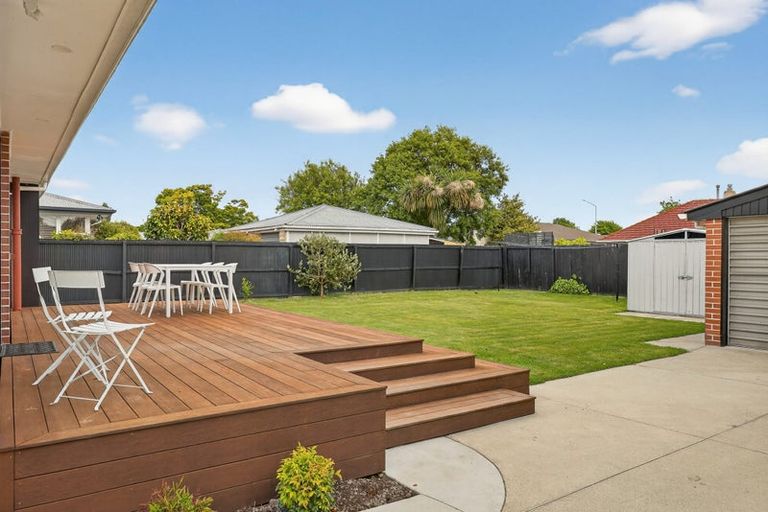 Photo of property in 15 Oakfield Street, Burnside, Christchurch, 8053