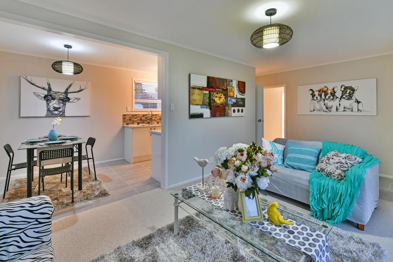 Photo of property in 120 Coronation Road, Mangere Bridge, Auckland, 2022