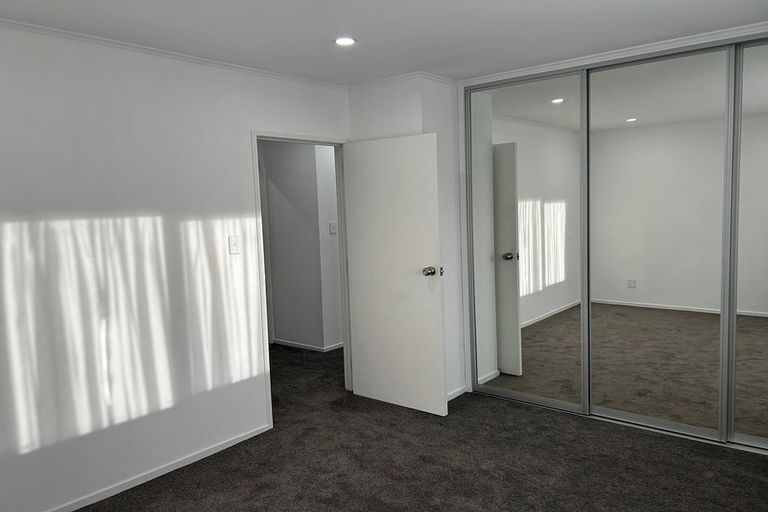 Photo of property in 4/18 Bevyn Street, Castor Bay, Auckland, 0620