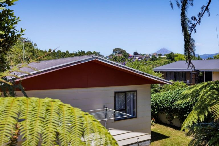 Photo of property in 88 Pembroke Street, Westown, New Plymouth, 4310