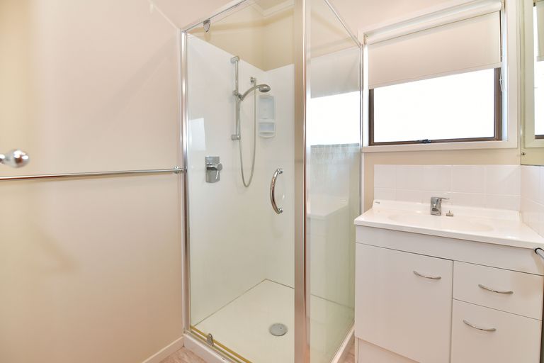 Photo of property in 178b Centreway Road, Orewa, 0931