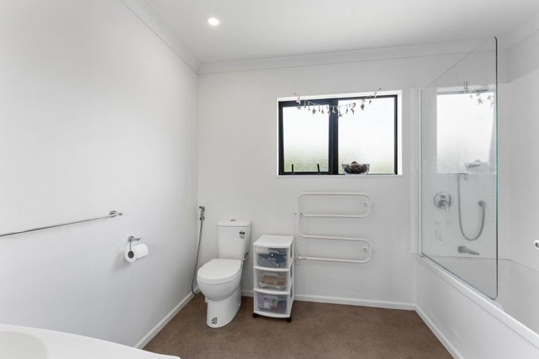 Photo of property in 22 Kiharoa Street, Otaki Beach, Otaki, 5512