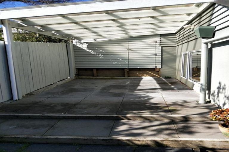 Photo of property in 54 Birkdale Road, Birkdale, Auckland, 0626