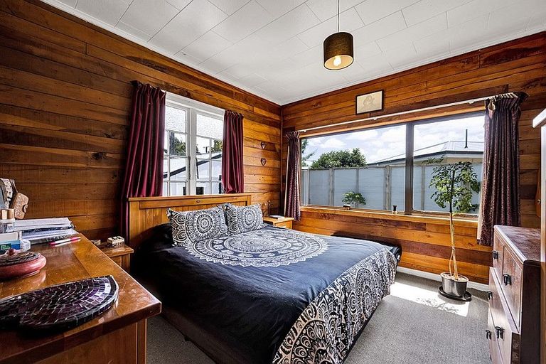 Photo of property in 68 Stanners Street, Eltham, 4322