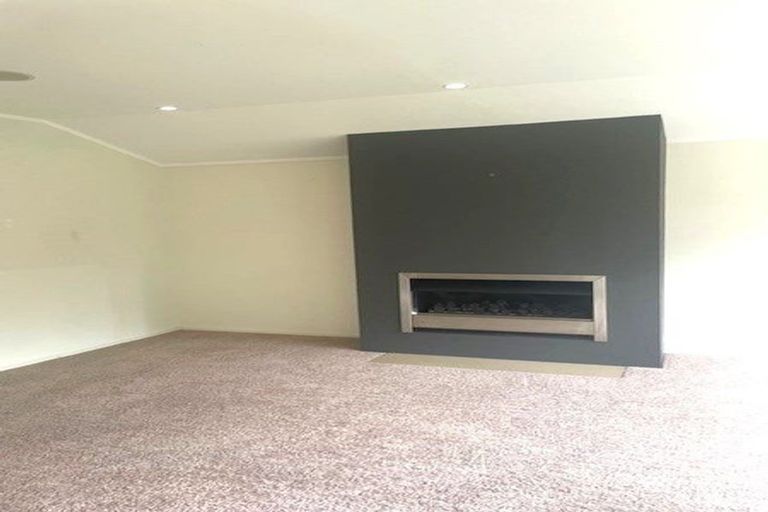 Photo of property in 9 Sandown Road, Rothesay Bay, Auckland, 0630