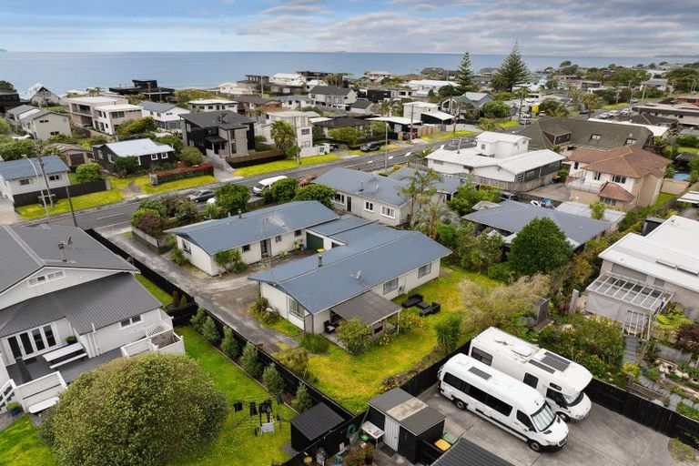 Photo of property in 1/1216 Papamoa Beach Road, Papamoa Beach, Papamoa, 3118