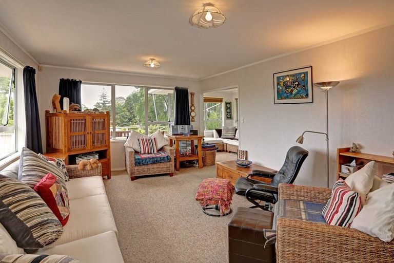 Photo of property in 813 Te Atatu Road, Te Atatu Peninsula, Auckland, 0610