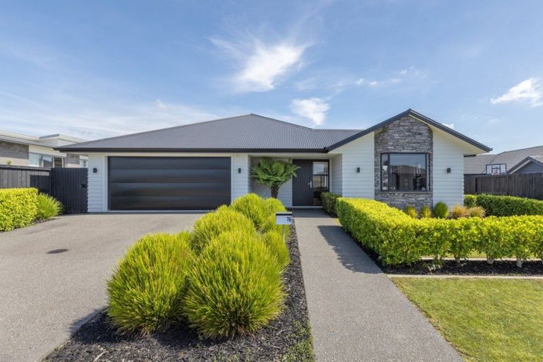 Photo of property in 76 Puhirake Crescent, Pyes Pa, Tauranga, 3112