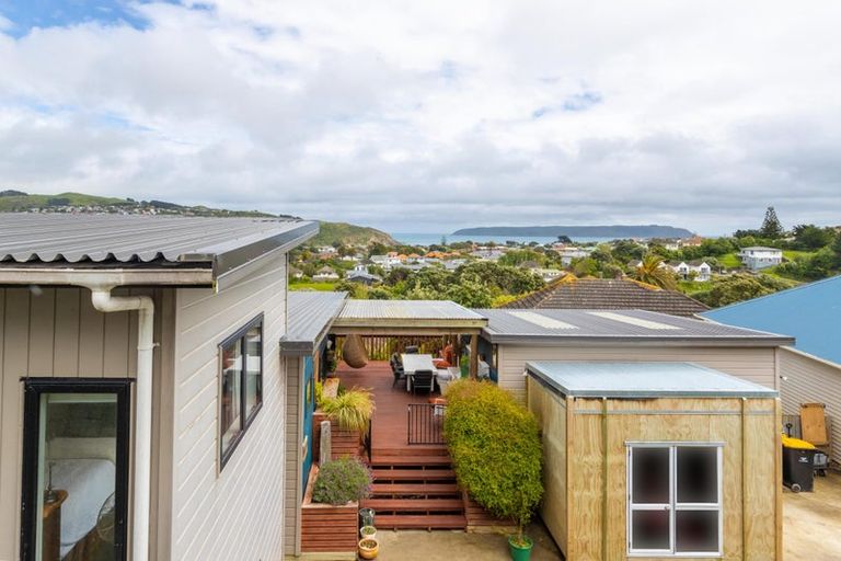 Photo of property in 14a Downes Street, Titahi Bay, Porirua, 5022