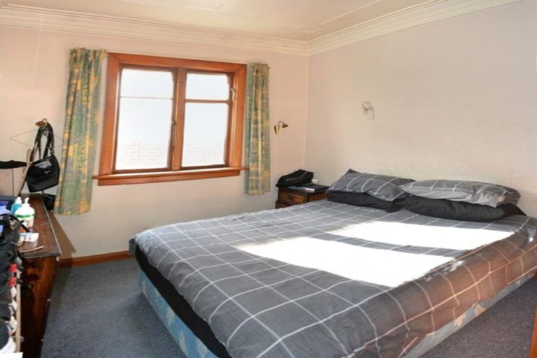 Photo of property in 28 Waldron Crescent, Green Island, Dunedin, 9018