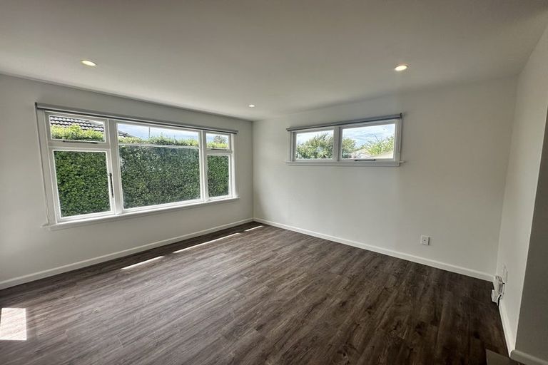 Photo of property in 34 Pembroke Street, Avondale, Christchurch, 8061