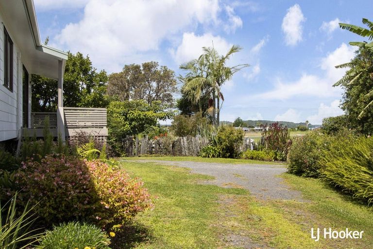 Photo of property in 136 Athenree Road, Athenree, Katikati, 3177